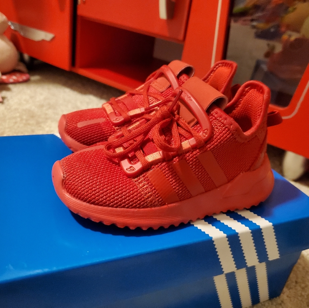 Toddler sneakers